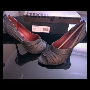 New never worn open toed heels